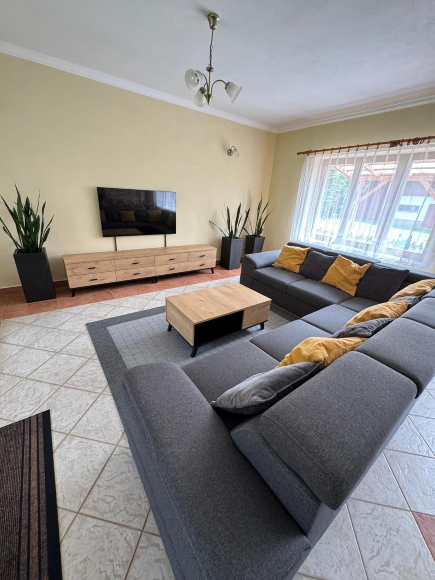 Lutra Montana Apartment Relov Exterior photo