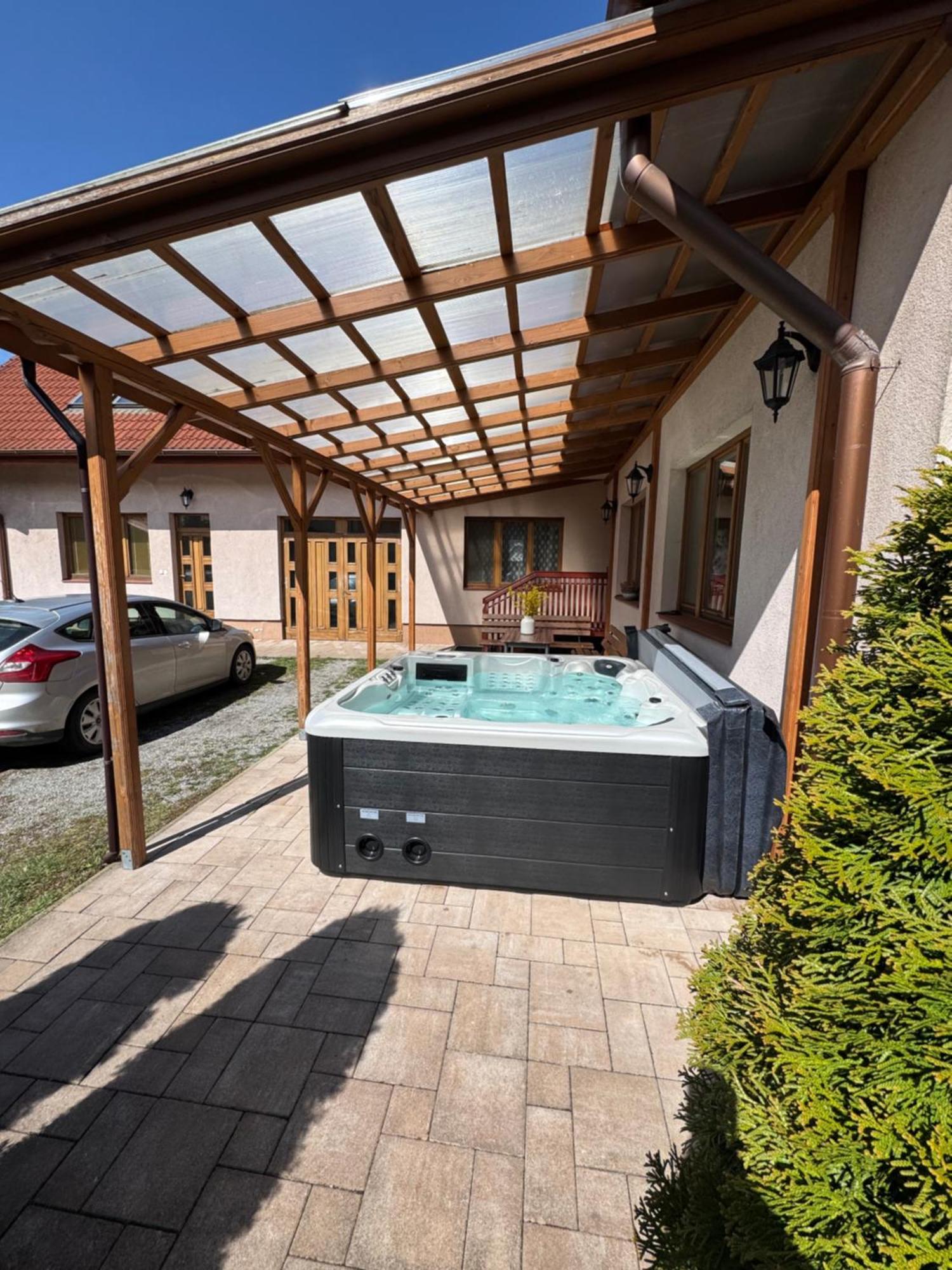Lutra Montana Apartment Relov Exterior photo